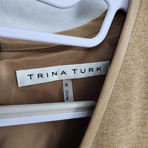 Trina Turk Heather Camel V-Neck Sheath Dress Size 6 Professional Workwear NWT
